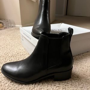 Brand new Steve Madden 6.5 booties (narrow)